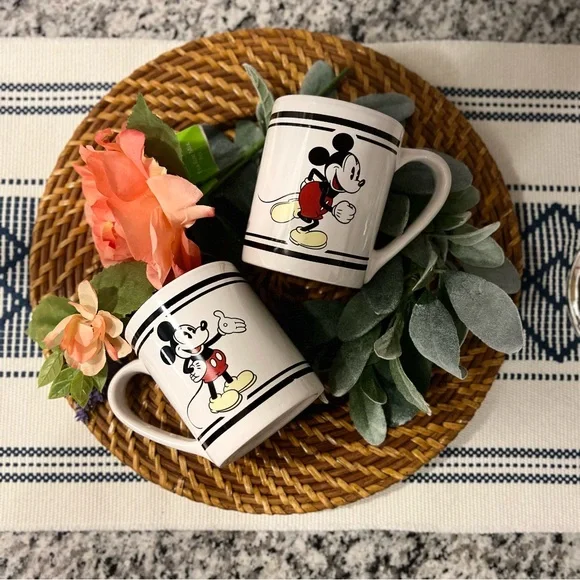 Gibson Disney Vintage Mickey Mouse Coffee Mug Set of 2 Classic White Black Red - Picture 1 of 5